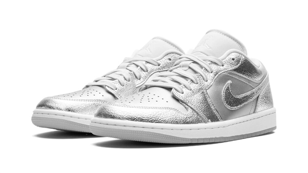 Air Jordan 1 Low SE WMNS "Metallic Silver" FN5030-001